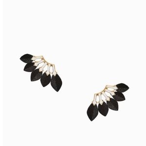 NWT Stella & Dot Feather Stud Earrings